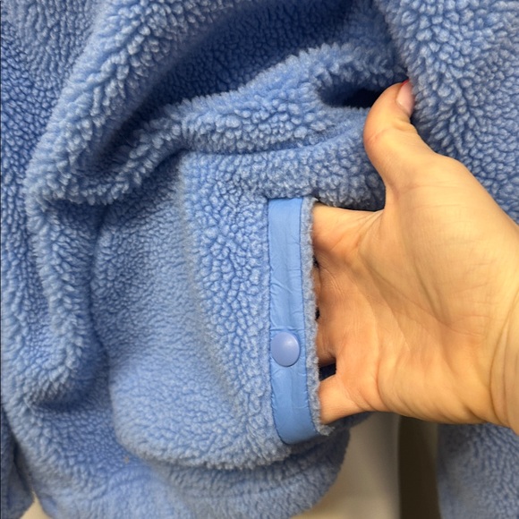 Old Navy Sweater - Picture 4 of 4